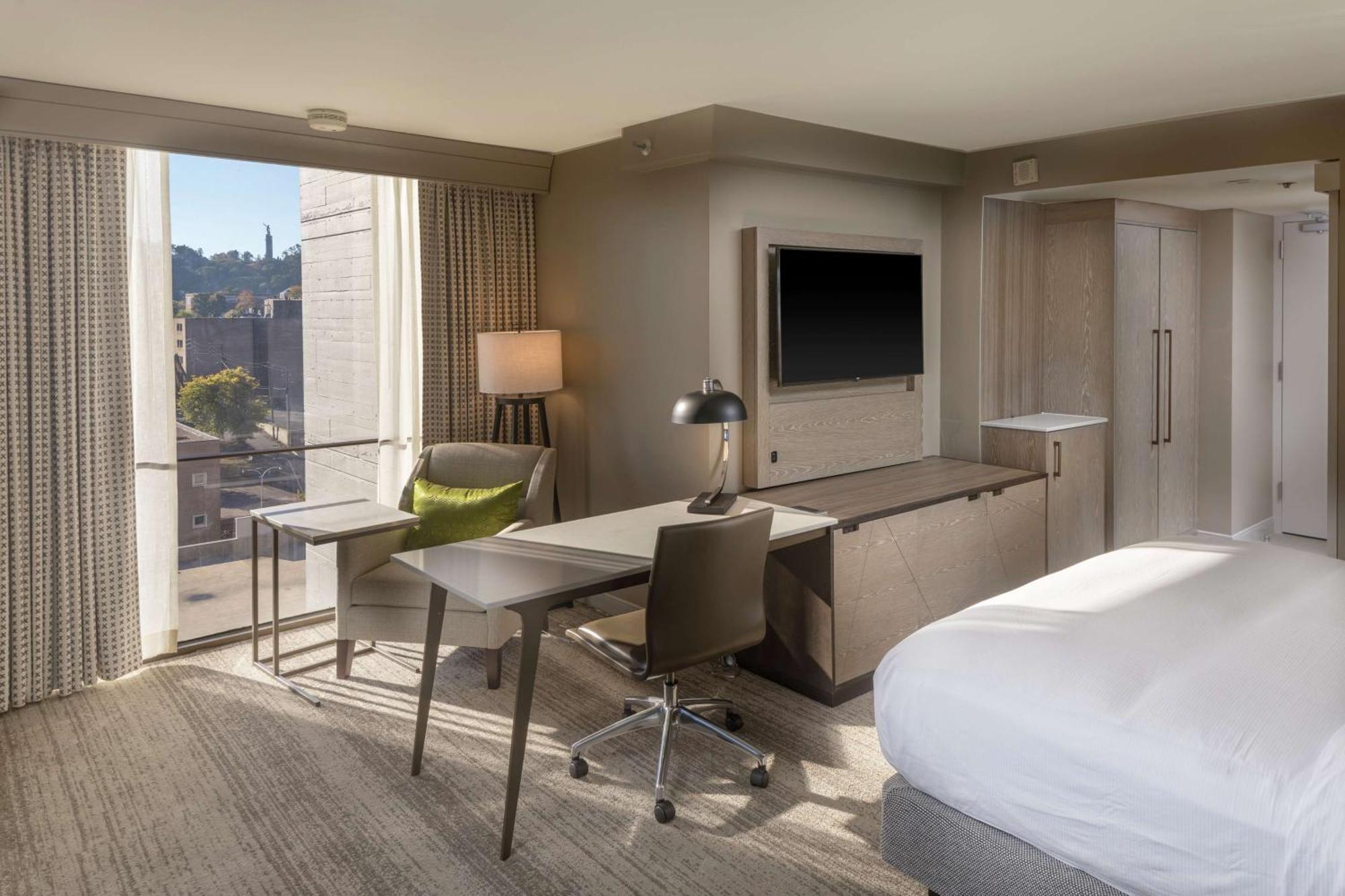 ฮิลตัน เบอร์มิงแฮม แอต ยูนิเวอร์ซิตี้ ออฟ อลาบามา แอต เบอร์มิงแฮม Hotel ภายนอก รูปภาพ
